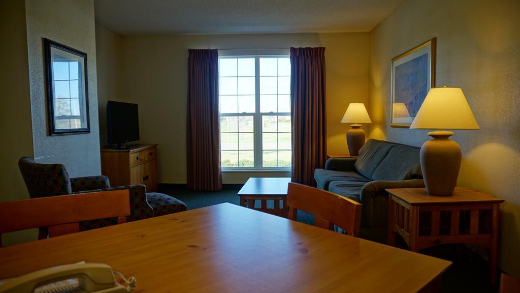Baymont By Wyndham Wichita East Hotel Exterior foto