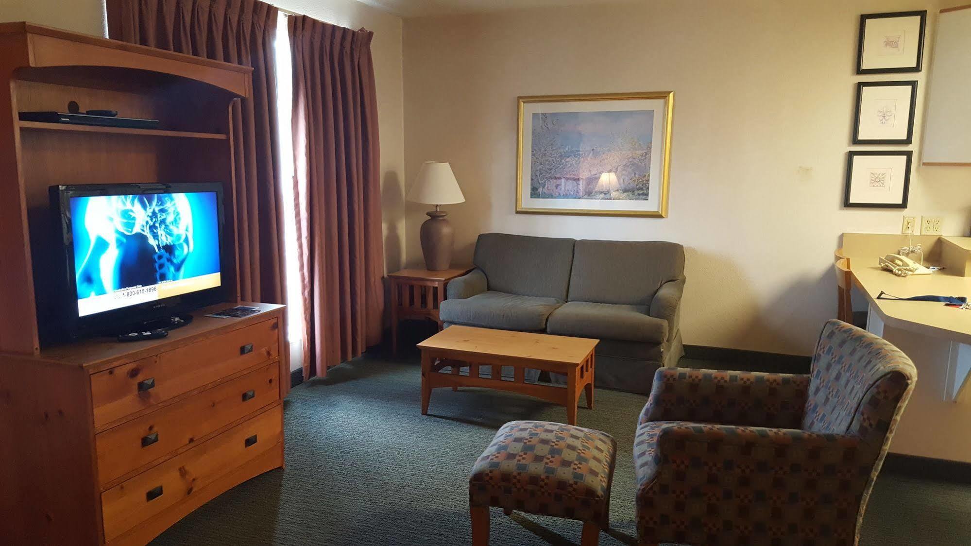 Baymont By Wyndham Wichita East Hotel Exterior foto